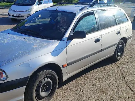 Toyota Avensis 2002 года за 2 000 000 тг. в Астана – фото 2