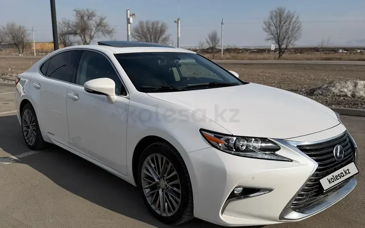 Lexus ES 300h 2016 года за 14 500 000 тг. в Алматы