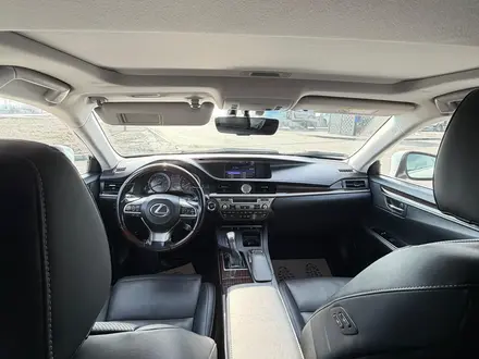 Lexus ES 300h 2016 года за 14 500 000 тг. в Алматы – фото 10