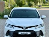 Toyota Camry 2022 года за 17 100 000 тг. в Шымкент – фото 5