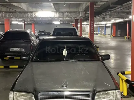 Mercedes-Benz C 220 1993 года за 2 100 000 тг. в Усть-Каменогорск – фото 4