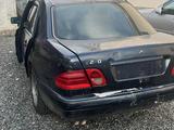 Mercedes-Benz E 200 1998 годаfor700 000 тг. в Талдыкорган – фото 5