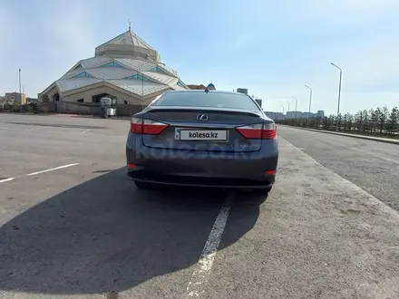 Lexus ES 300h 2013 года за 11 200 000 тг. в Астана – фото 3
