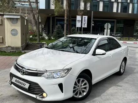 Toyota Camry 2015 года за 11 800 000 тг. в Алматы – фото 2