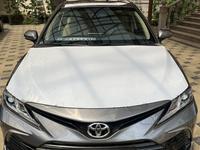 Toyota Camry 2023 года за 18 500 000 тг. в Алматы