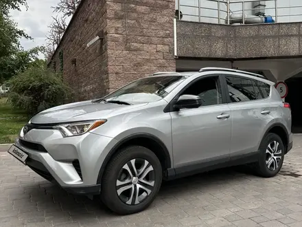 Toyota RAV4 2018 года за 11 000 000 тг. в Алматы – фото 2