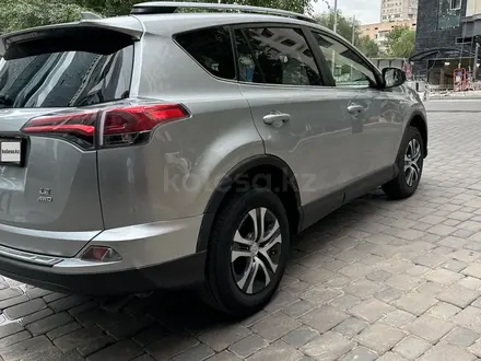 Toyota RAV4 2018 года за 11 000 000 тг. в Алматы – фото 4