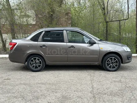 ВАЗ (Lada) Granta 2190 2015 года за 3 350 000 тг. в Уральск – фото 2