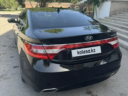 Hyundai Grandeur 2015 года за 8 700 000 тг. в Шымкент – фото 8