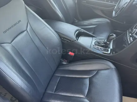 Hyundai Grandeur 2015 года за 8 700 000 тг. в Шымкент – фото 9