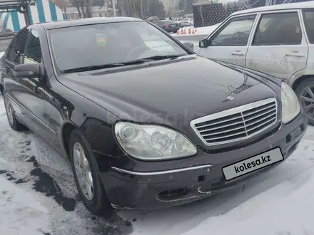 Mercedes-Benz S 320 1999 года за 2 300 000 тг. в Алматы