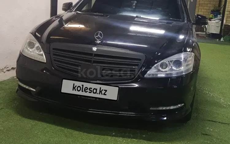 Mercedes-Benz S 500 2010 года за 5 500 000 тг. в Караганда