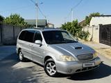 Kia Carnival 2005 года за 1 900 000 тг. в Шымкент