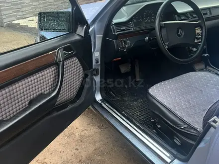 Mercedes-Benz E 200 1991 года за 1 999 999 тг. в Шымкент – фото 9