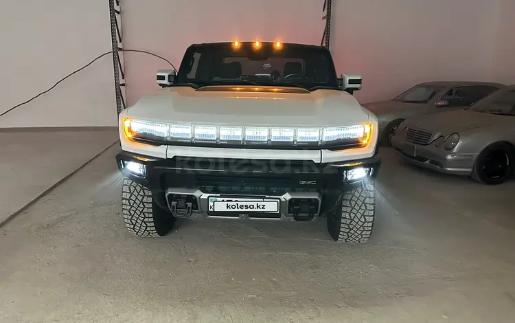 GMC Hummer EV 2022 годаfor110 000 000 тг. в Алматы