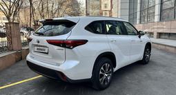 Toyota Highlander 2023 годаүшін25 350 000 тг. в Алматы – фото 5