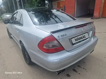 Mercedes-Benz E 320 2003 года за 5 400 000 тг. в Алматы – фото 2