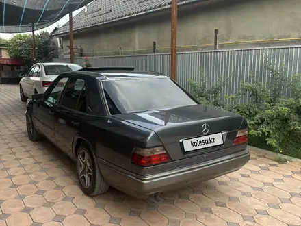 Mercedes-Benz E 280 1994 года за 3 300 000 тг. в Алматы – фото 12