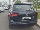 Volkswagen Tiguan 2018 года за 10 500 000 тг. в Астана – фото 3