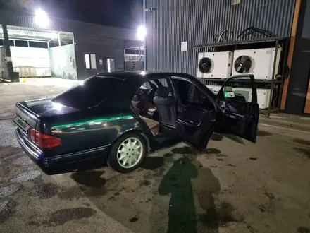 Mercedes-Benz E 280 1999 года за 2 000 000 тг. в Шымкент – фото 4