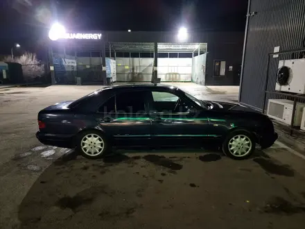 Mercedes-Benz E 280 1999 года за 2 000 000 тг. в Шымкент – фото 3