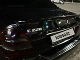 Mercedes-Benz E 220 2002 годаүшін2 900 000 тг. в Караганда – фото 3