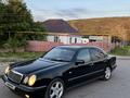 Mercedes-Benz E 320 1998 года за 3 150 000 тг. в Алматы – фото 2
