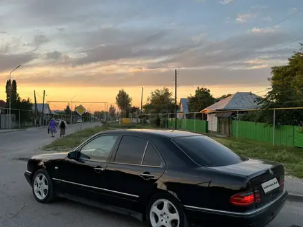 Mercedes-Benz E 320 1998 года за 3 150 000 тг. в Алматы – фото 5