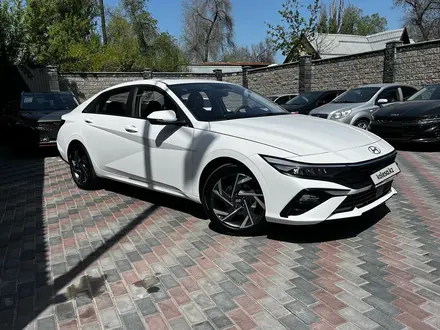 Hyundai Elantra 2024 года за 8 300 000 тг. в Алматы