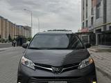 Toyota Sienna 2017 годаүшін9 300 000 тг. в Актау – фото 3