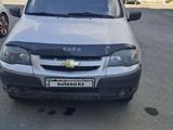 Chevrolet Niva 2010 года за 1 600 000 тг. в Актобе – фото 3