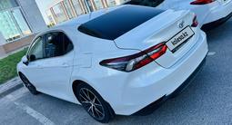Toyota Camry 2023 года за 16 200 000 тг. в Туркестан – фото 3