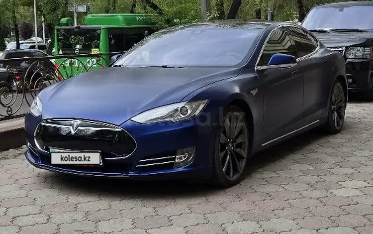 Tesla Model S 2015 годаfor17 000 000 тг. в Алматы