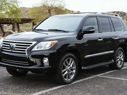 Lexus LX 570 2014 года за 570 000 тг. в Алматы