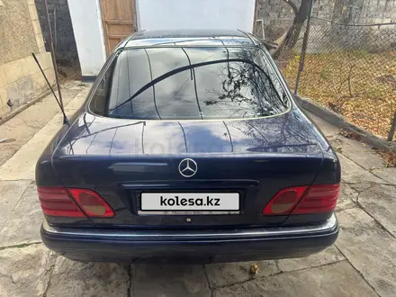 Mercedes-Benz E 230 1995 года за 2 500 000 тг. в Тараз – фото 7