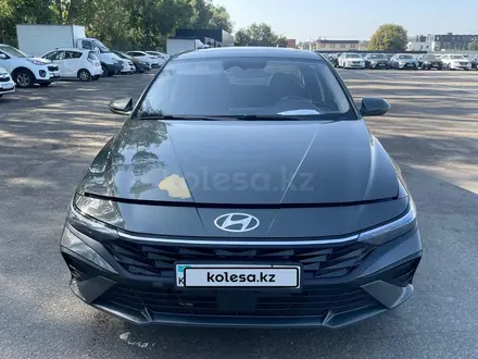 Hyundai Elantra 2024 года за 7 070 850 тг. в Алматы – фото 2