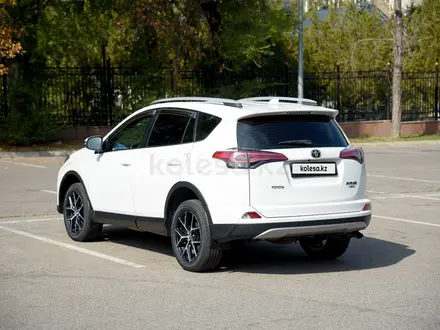 Toyota RAV4 2019 года за 12 800 000 тг. в Алматы – фото 4