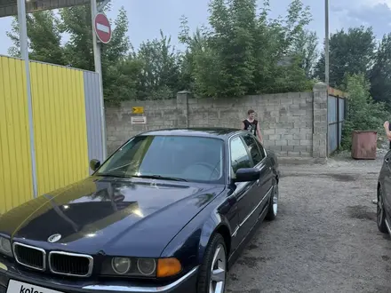 BMW 728 1998 года за 2 400 000 тг. в Алматы – фото 3