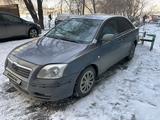 Toyota Avensis 2004 годаfor3 300 000 тг. в Семей