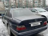 Mercedes-Benz E 220 1995 года за 2 000 000 тг. в Жезказган