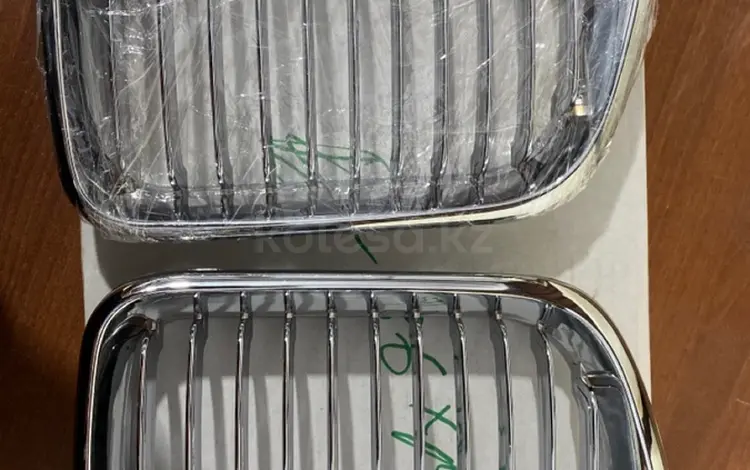 Решетка радиатора (ноздры) — BMW 3 E-36 1990-1996 хром за 8 000 тг. в Алматы