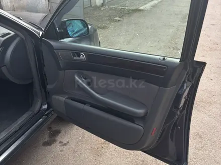 Audi A6 1998 года за 2 300 000 тг. в Алматы – фото 18
