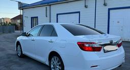 Toyota Camry 2013 годаүшін11 400 000 тг. в Актобе – фото 4