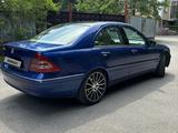 Mercedes-Benz C 320 2001 годаүшін3 700 000 тг. в Алматы – фото 2