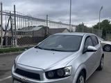 Chevrolet Aveo 2014 года за 3 900 000 тг. в Караганда – фото 3