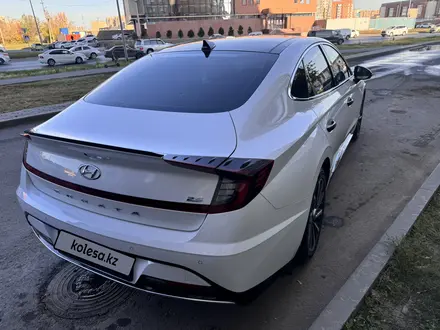 Hyundai Sonata 2022 года за 14 150 000 тг. в Астана – фото 12