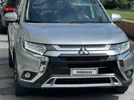 Mitsubishi Outlander 2019 года за 8 000 000 тг. в Жанаозен