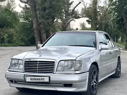 Mercedes-Benz E 200 1994 года за 1 200 000 тг. в Тараз – фото 3