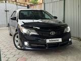 Toyota Camry 2014 года за 8 400 000 тг. в Алматы – фото 2