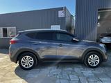 Hyundai Tucson 2018 года за 11 000 000 тг. в Атырау – фото 2